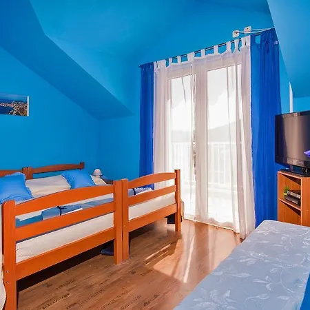 בית הארחה Cosmopolitan House