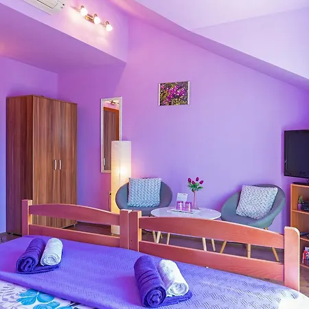 Cosmopolitan House Affittacamere Ragusa