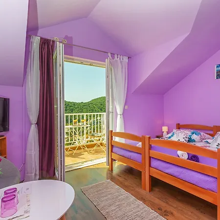 Cosmopolitan House 3*