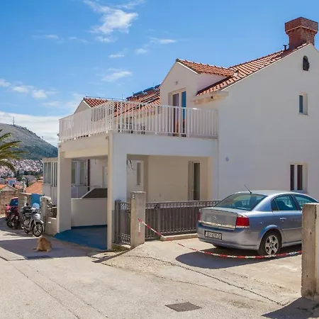 Penzion Cosmopolitan House 3*