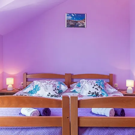 Cosmopolitan House Penzion